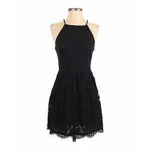 Monteau• Black Floral Flare Dress
